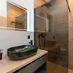 Beautiful Home In Rebici Nyaraló